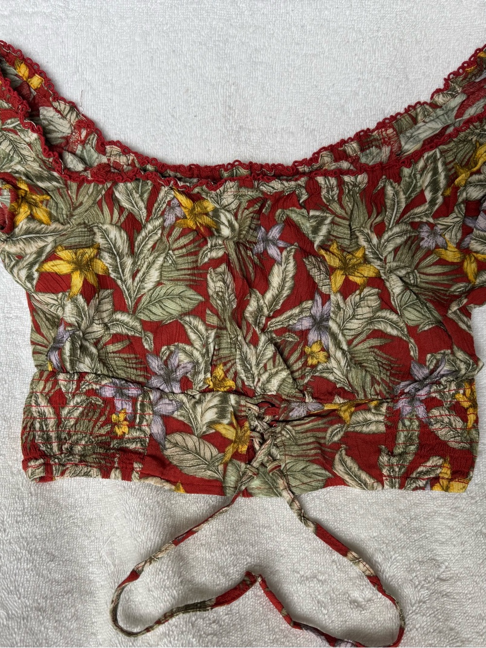 Aéropostale Tropical Floral Off-Shoulder Smocked Crop Top Red